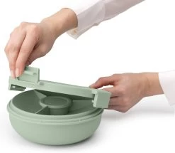 Brabantia Make & Take Salade Lunchbox - 1,3 L - Kunststof - Jade Green -Huishoudproducten Verkoop 1200x1045 2