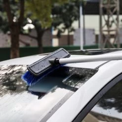 Navaris Telescopische Autowasborstel - Watergevoerde Wasborstel Voor Auto's En Ramen Met Uitschuifbare Lange Handgreep En Zachte Haren - Blauw -Huishoudproducten Verkoop 1200x1200 1356