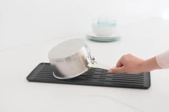 Brabantia SinkSide Afdruiprek Compact - Dark Grey -Huishoudproducten Verkoop 1200x799 9