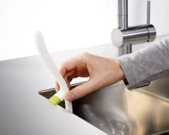 Joseph Joseph Edge Vaatwasborstel - Met Ingebouwde Gootsteensteun - Antraciet 14 Joseph Joseph Edge Vaatwasborstel - Met Ingebouwde Gootsteensteun - Antraciet -Huishoudproducten Verkoop 1200x964