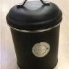 Merkloos Zwarte Koektrommel/voorraadblik 18 Cm - Koekjes/koek Bewaren - Voorraadblikken/koekblikken/koektrommels -Huishoudproducten Verkoop 930x1200 4